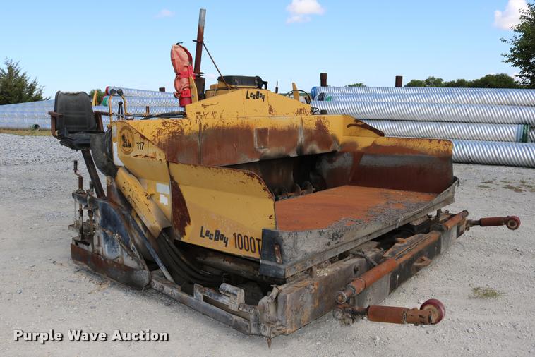 image for item DD0192 1991 LeeBoy L1000T paver