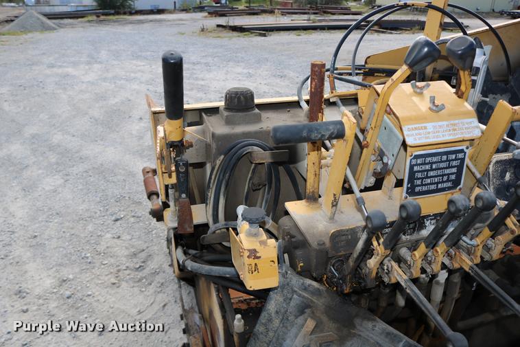 image for item DD0192 1991 LeeBoy L1000T paver