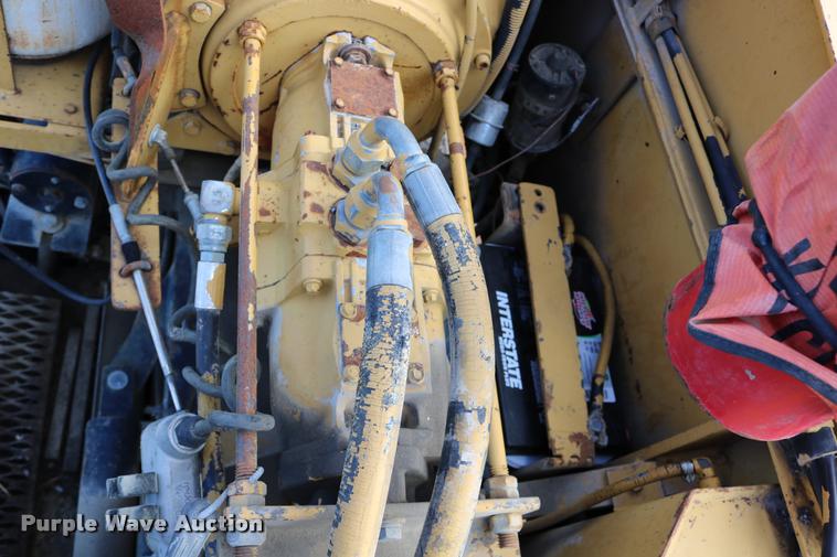 image for item DD0192 1991 LeeBoy L1000T paver