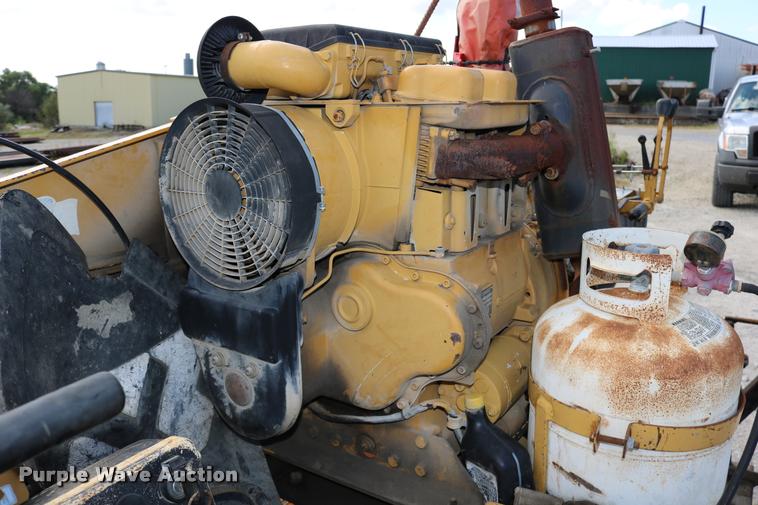 image for item DD0192 1991 LeeBoy L1000T paver