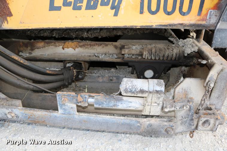 image for item DD0192 1991 LeeBoy L1000T paver