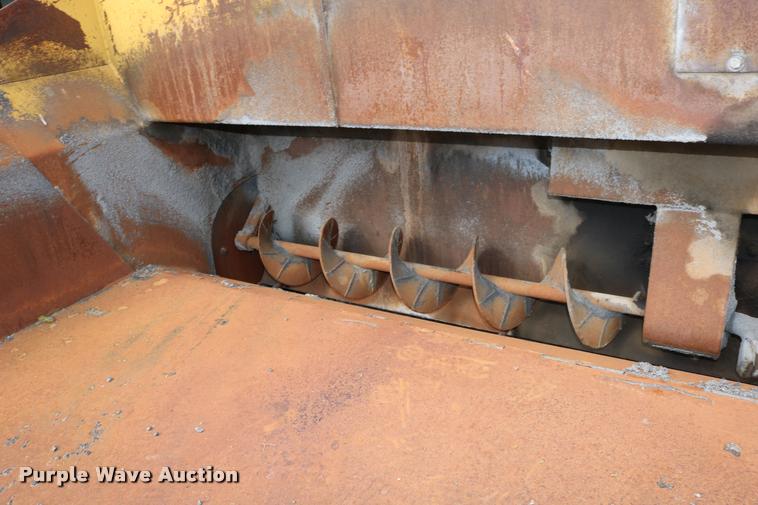 image for item DD0192 1991 LeeBoy L1000T paver