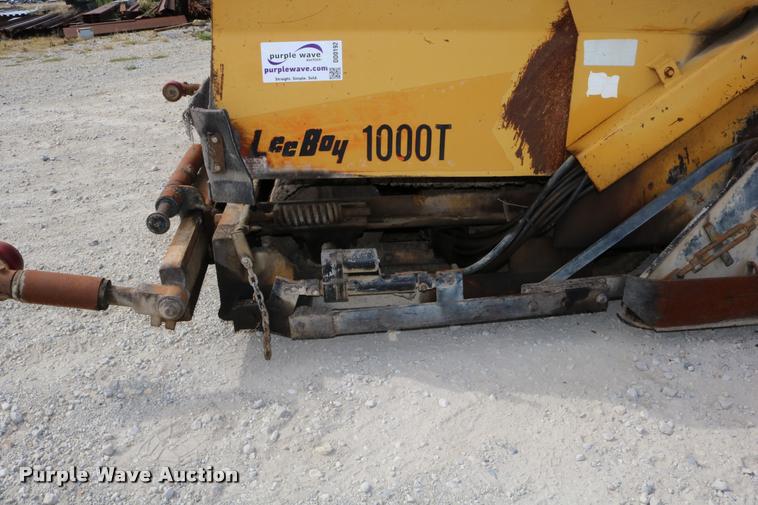 image for item DD0192 1991 LeeBoy L1000T paver