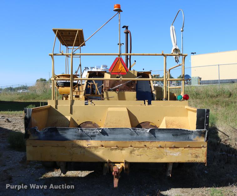 image for item DD0193 1973 Etnyre P chip spreader