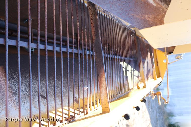 image for item DD0193 1973 Etnyre P chip spreader