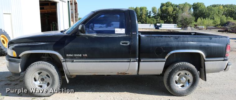 image for item DD0194 1996 Dodge Ram 1500 pickup truck
