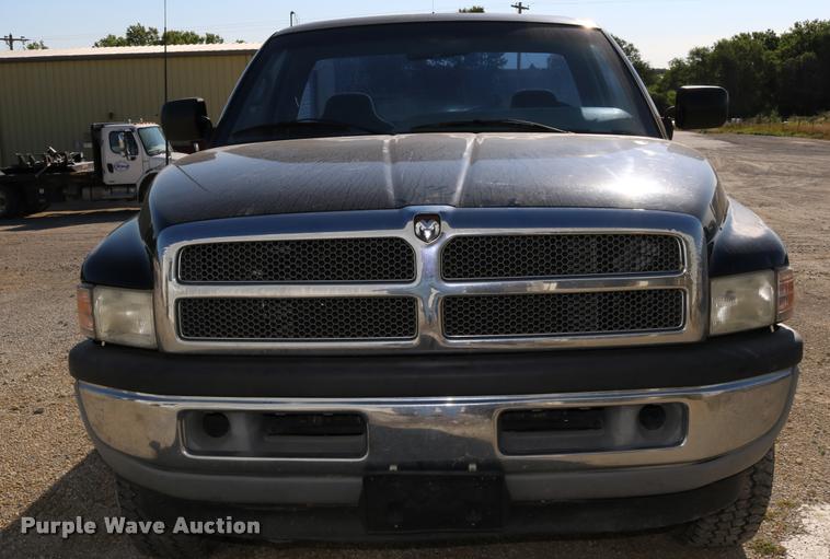 image for item DD0194 1996 Dodge Ram 1500 pickup truck