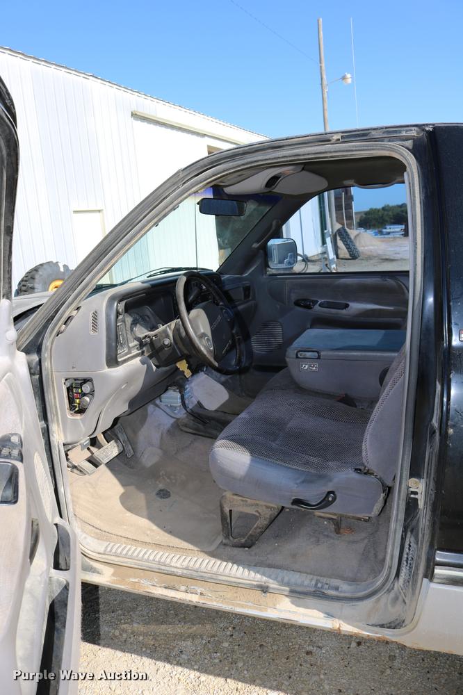 image for item DD0194 1996 Dodge Ram 1500 pickup truck
