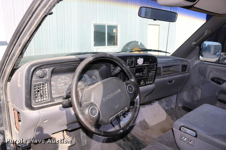 image for item DD0194 1996 Dodge Ram 1500 pickup truck