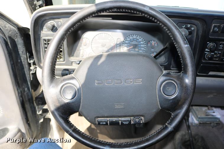 image for item DD0194 1996 Dodge Ram 1500 pickup truck