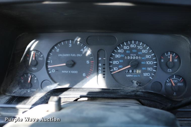 image for item DD0194 1996 Dodge Ram 1500 pickup truck