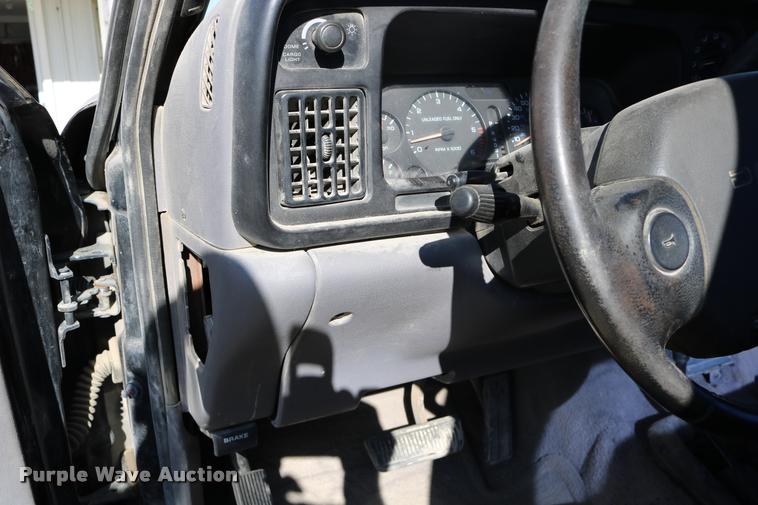 image for item DD0194 1996 Dodge Ram 1500 pickup truck
