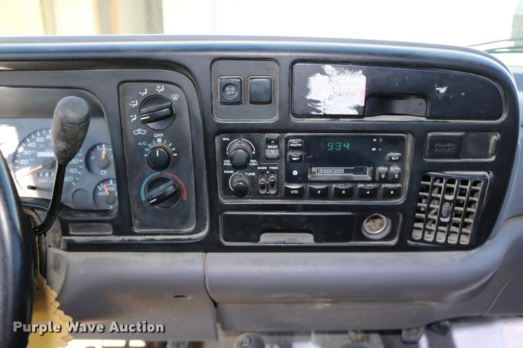 image for item DD0194 1996 Dodge Ram 1500 pickup truck