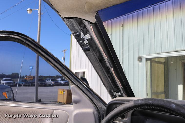 image for item DD0194 1996 Dodge Ram 1500 pickup truck