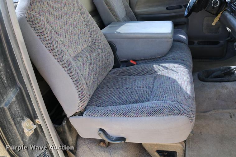 image for item DD0194 1996 Dodge Ram 1500 pickup truck