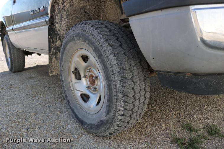 image for item DD0194 1996 Dodge Ram 1500 pickup truck