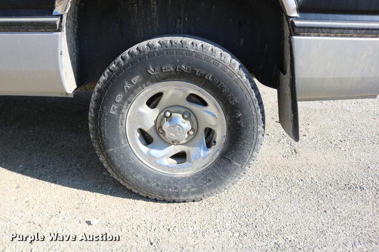 image for item DD0194 1996 Dodge Ram 1500 pickup truck