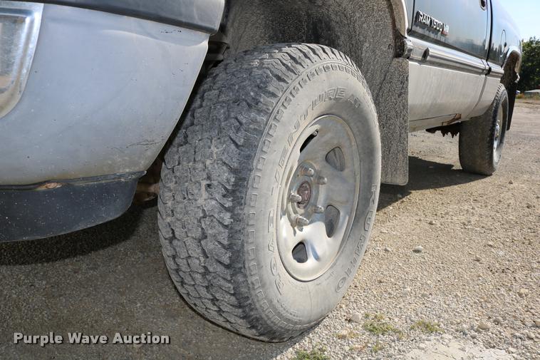 image for item DD0194 1996 Dodge Ram 1500 pickup truck