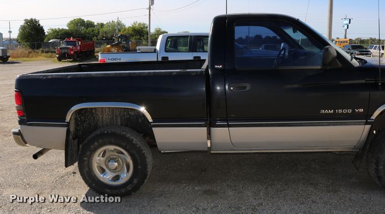 image for item DD0194 1996 Dodge Ram 1500 pickup truck