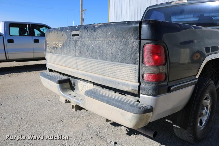 image for item DD0194 1996 Dodge Ram 1500 pickup truck
