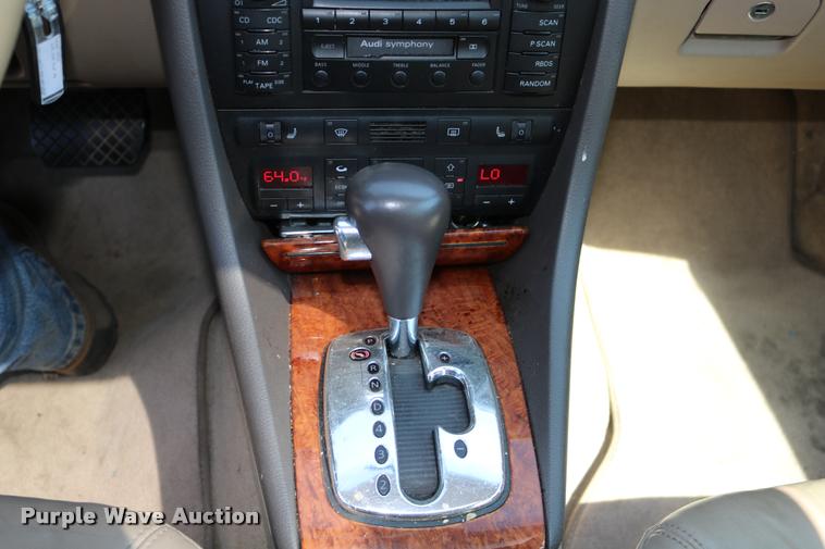 image for item DD0200 2001 Audi A6