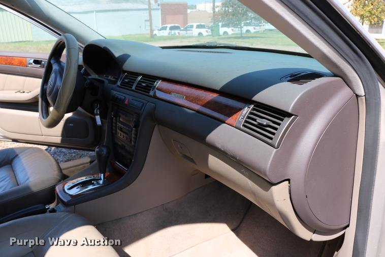 image for item DD0200 2001 Audi A6