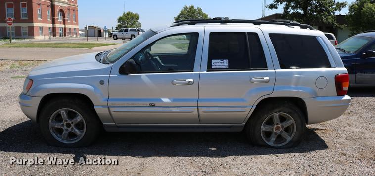 image for item DD0202 2004 Jeep Grand Cherokee SUV