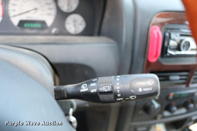 image for item DD0202 2004 Jeep Grand Cherokee SUV