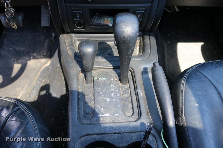 image for item DD0202 2004 Jeep Grand Cherokee SUV