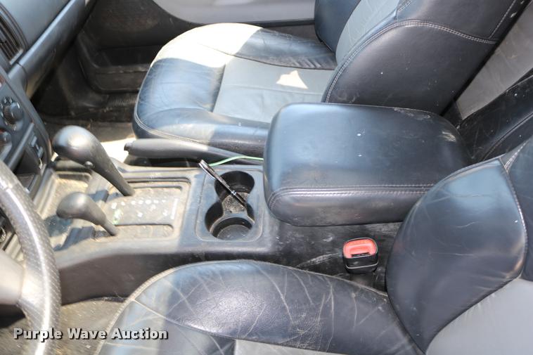 image for item DD0202 2004 Jeep Grand Cherokee SUV