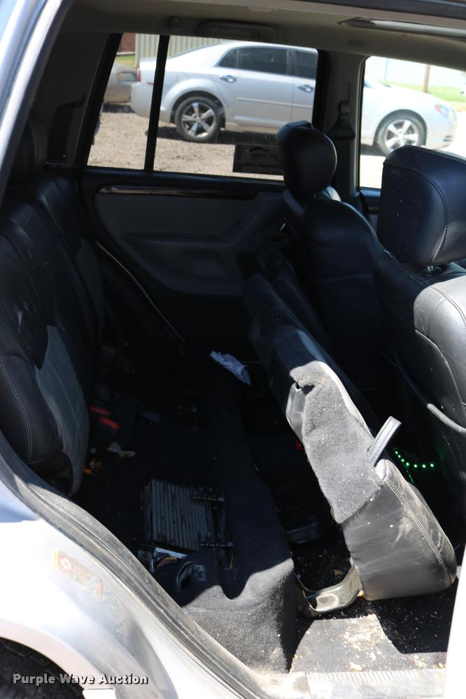 image for item DD0202 2004 Jeep Grand Cherokee SUV