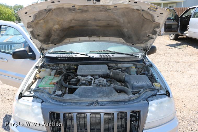 image for item DD0202 2004 Jeep Grand Cherokee SUV