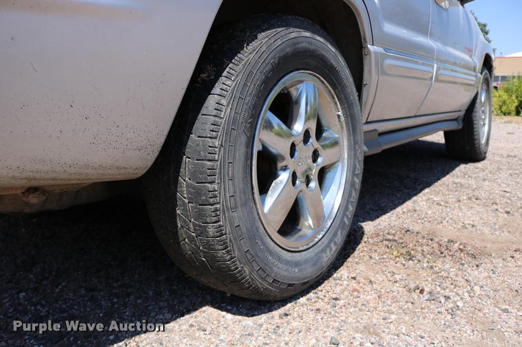image for item DD0202 2004 Jeep Grand Cherokee SUV