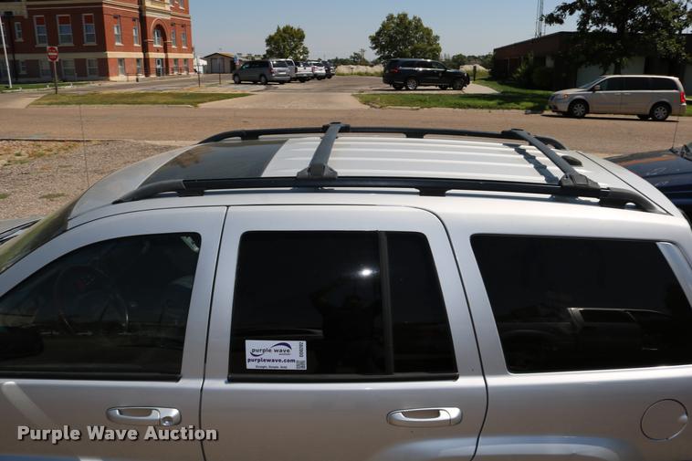 image for item DD0202 2004 Jeep Grand Cherokee SUV