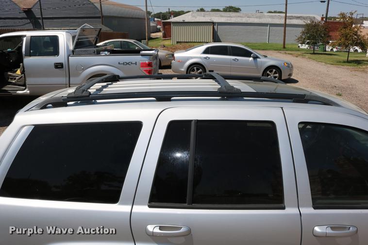 image for item DD0202 2004 Jeep Grand Cherokee SUV