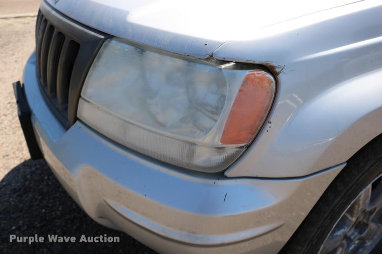 image for item DD0202 2004 Jeep Grand Cherokee SUV