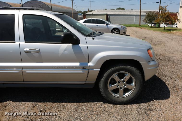 image for item DD0202 2004 Jeep Grand Cherokee SUV
