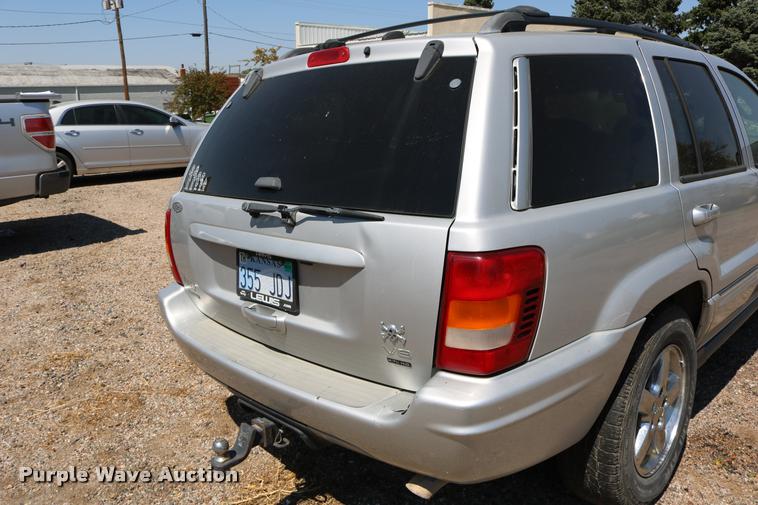 image for item DD0202 2004 Jeep Grand Cherokee SUV