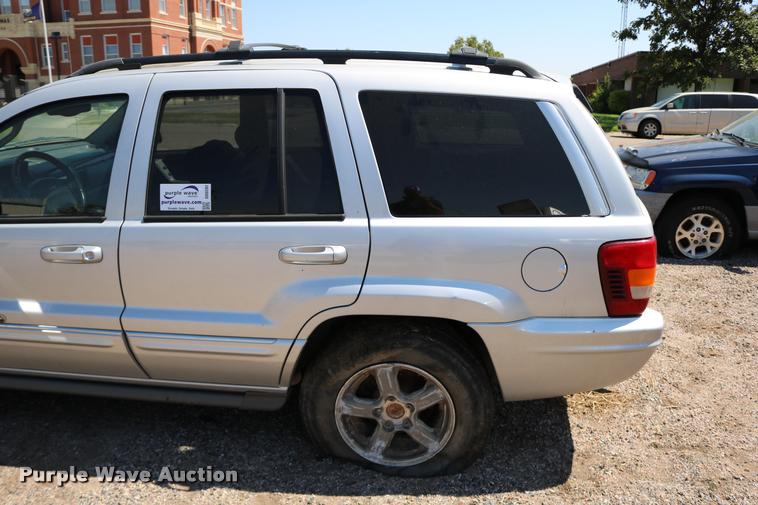 image for item DD0202 2004 Jeep Grand Cherokee SUV