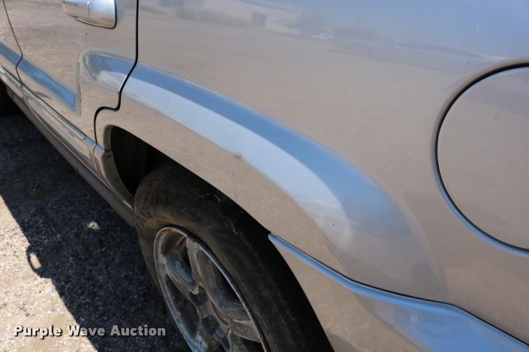 image for item DD0202 2004 Jeep Grand Cherokee SUV