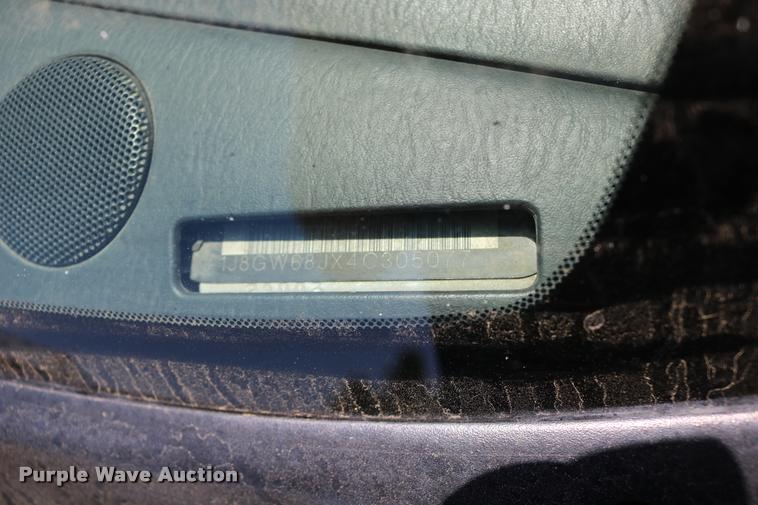 image for item DD0202 2004 Jeep Grand Cherokee SUV