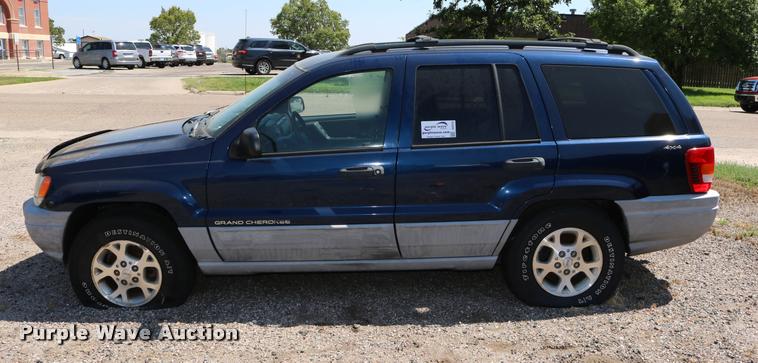 image for item DD0203 2000 Jeep Grand Cherokee SUV