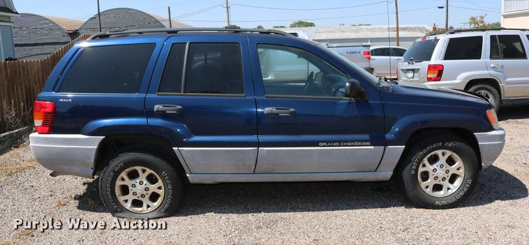 image for item DD0203 2000 Jeep Grand Cherokee SUV