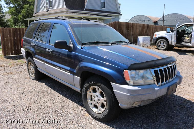 image for item DD0203 2000 Jeep Grand Cherokee SUV