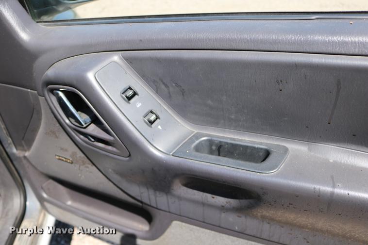 image for item DD0203 2000 Jeep Grand Cherokee SUV