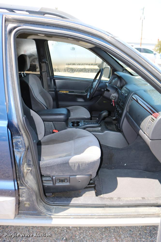 image for item DD0203 2000 Jeep Grand Cherokee SUV
