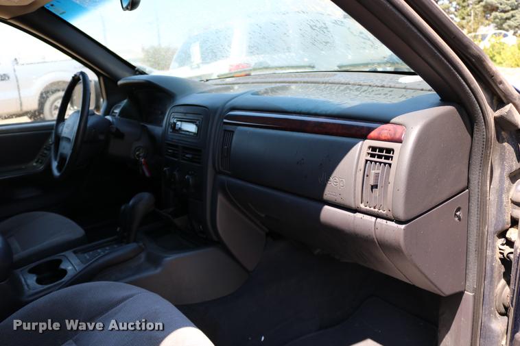 image for item DD0203 2000 Jeep Grand Cherokee SUV