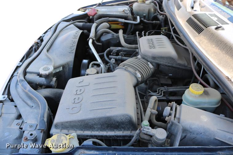 image for item DD0203 2000 Jeep Grand Cherokee SUV