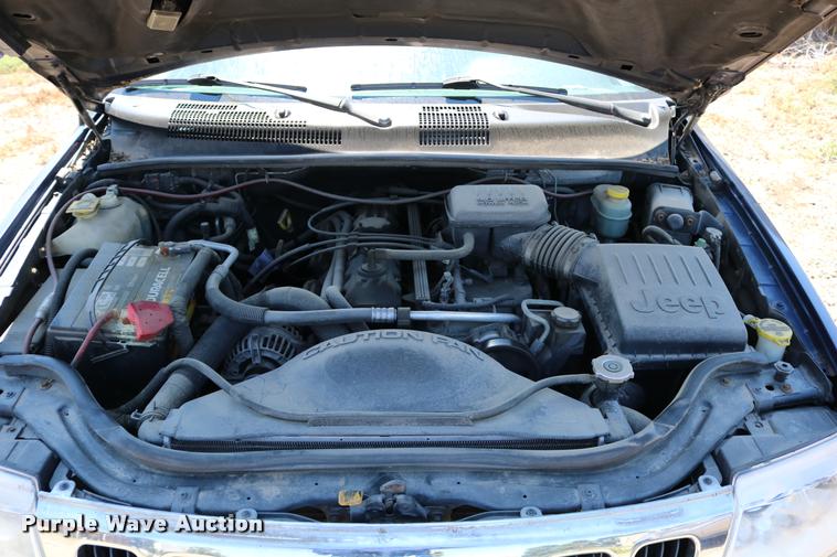 image for item DD0203 2000 Jeep Grand Cherokee SUV