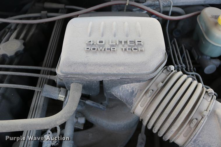 image for item DD0203 2000 Jeep Grand Cherokee SUV